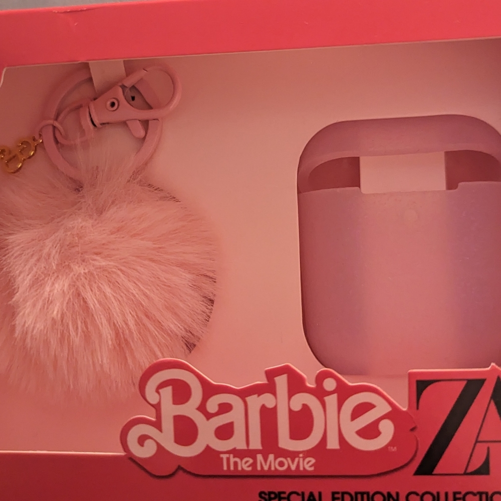 🔥Host Pick🔥Zara X Barbie The Movie AirPods 1 and 2 NIB!!! - Picture 5 of 9
